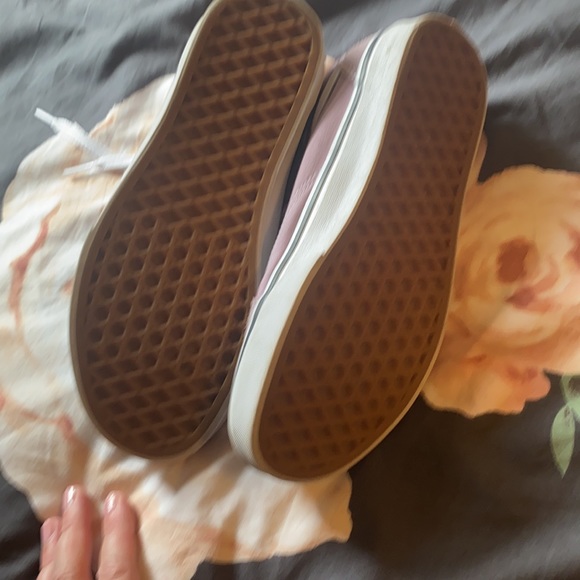 Vans - Picture 3 of 3